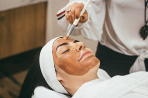 INSIDE THE MASK: THE SCIENCE BEHIND AT-HOME PEELING TREATMENTS
